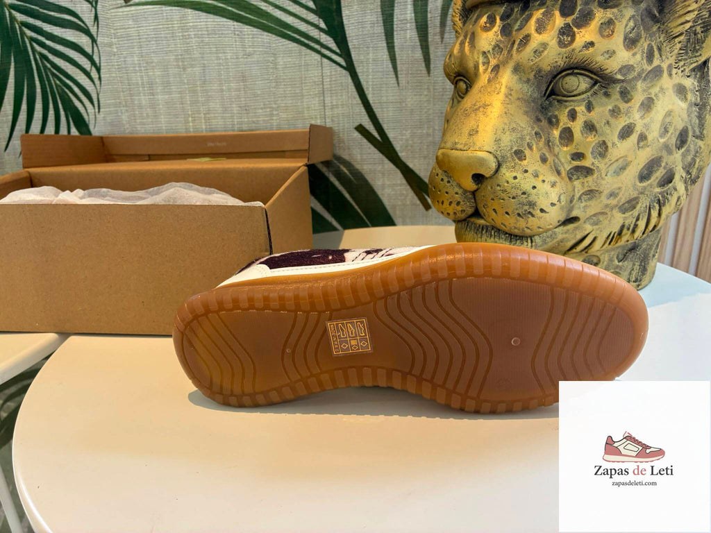 Ref. 2272 Zapatillas blancas cow print