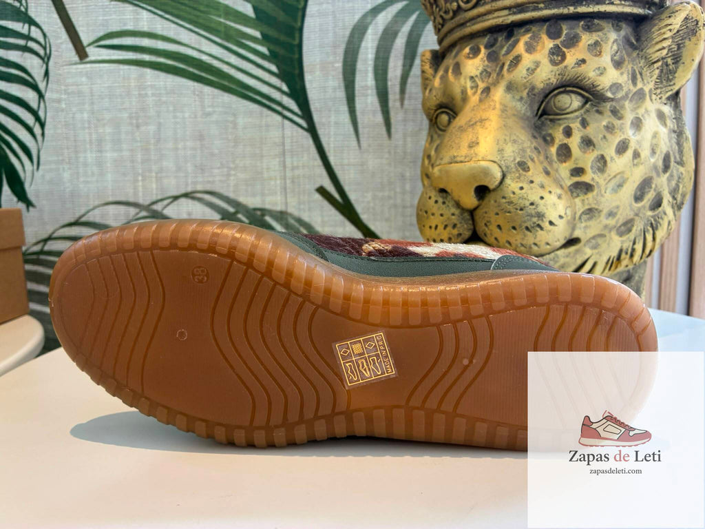 Ref. 2275 Zapatillas Animal print jirafa verde