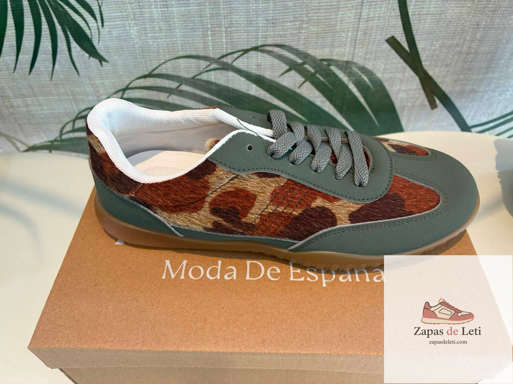 Ref. 2275 Zapatillas Animal print jirafa verde