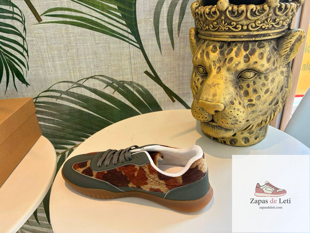 Ref. 2275 Zapatillas Animal print jirafa verde